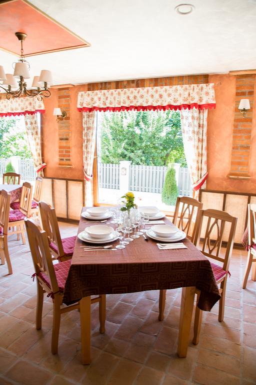 Bed and Breakfast Country Court Curteni Exteriér fotografie
