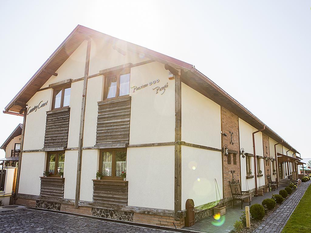 Bed and Breakfast Country Court Curteni Exteriér fotografie